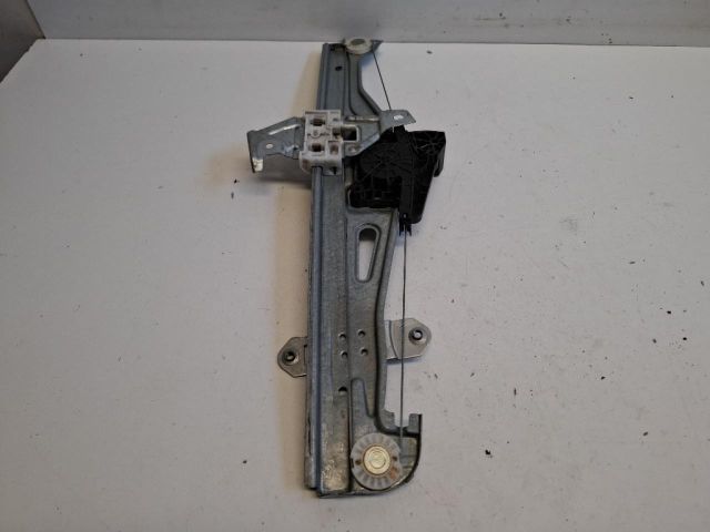 bontott SUZUKI SX4 S-Cross Bal első Ablakemelő Szerkezet (Elektromos)