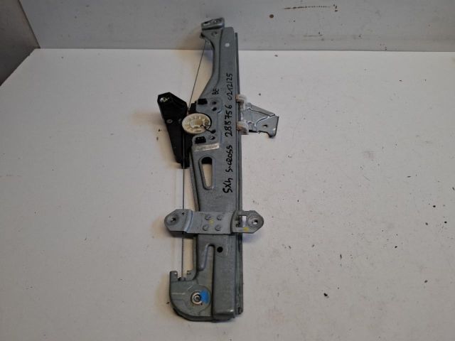 bontott SUZUKI SX4 S-Cross Bal első Ablakemelő Szerkezet (Elektromos)