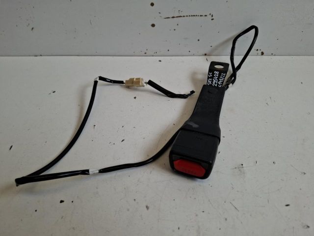 bontott SUZUKI SX4 S-Cross Bal első Biztonsági Öv Csat