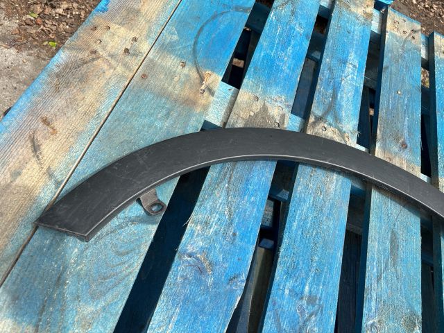 bontott SUZUKI SX4 S-Cross Bal első Sárvédő Díszléc