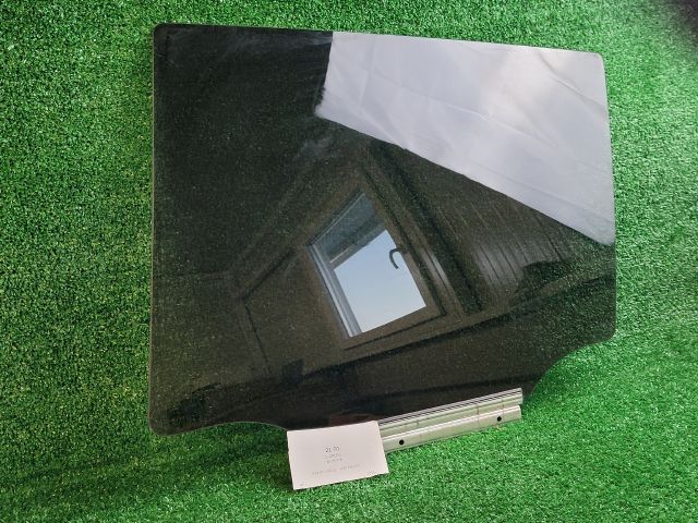 bontott SUZUKI SX4 S-Cross Bal hátsó Ablak