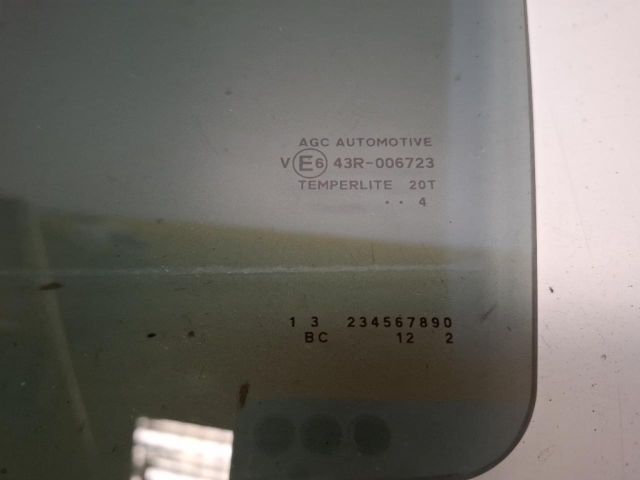 bontott SUZUKI SX4 S-Cross Bal hátsó Ablak