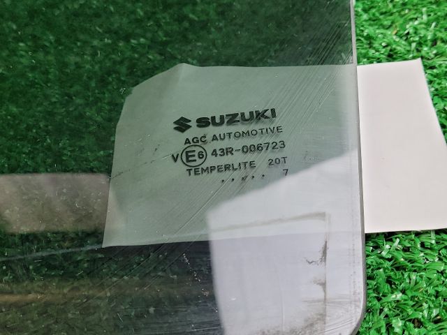 bontott SUZUKI SX4 S-Cross Bal hátsó Ablak