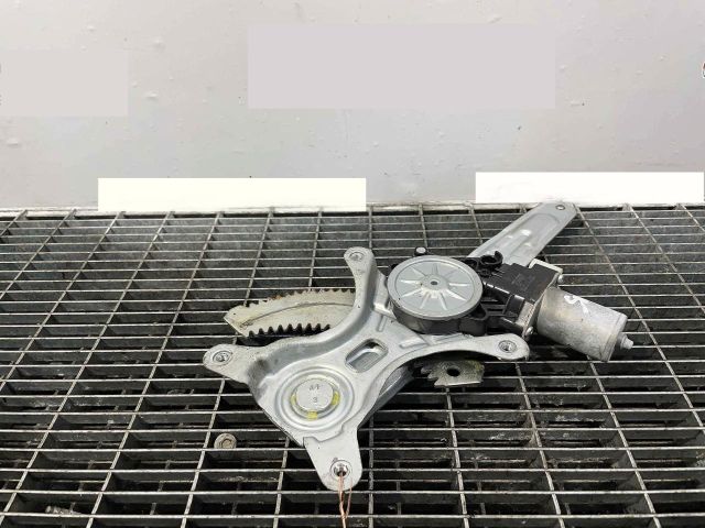 bontott SUZUKI SX4 S-Cross Bal hátsó Ablakemelő Szerkezet (Elektromos)