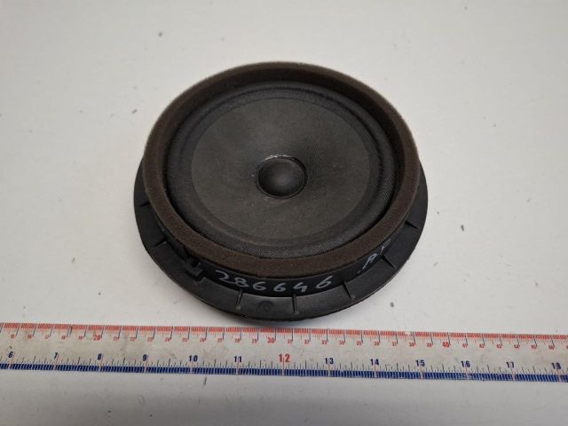 bontott SUZUKI SX4 S-Cross Bal hátsó Hangszóró