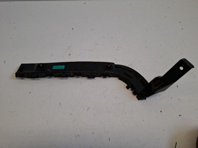 bontott SUZUKI SX4 S-Cross Bal hátsó Oldal Lökhárító Tartó (Műanyag)