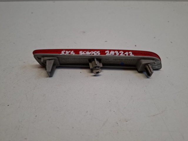 bontott SUZUKI SX4 S-Cross Bal hátsó Prizma