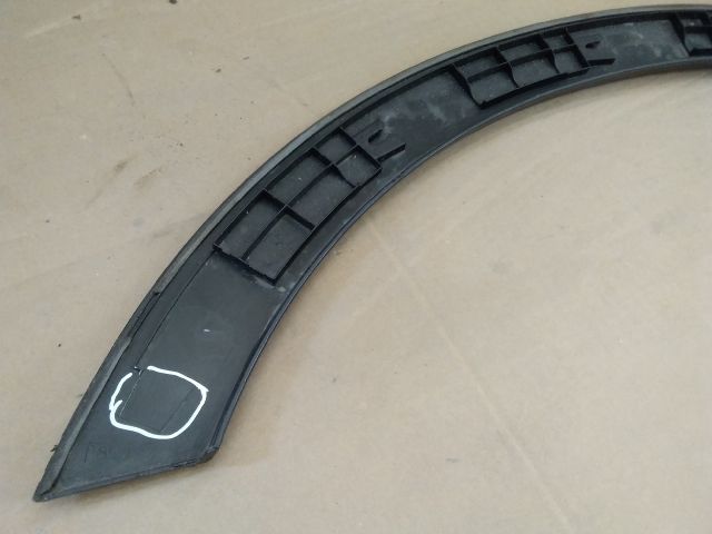 bontott SUZUKI SX4 S-Cross Bal hátsó Sárvédő Díszléc