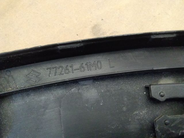 bontott SUZUKI SX4 S-Cross Bal hátsó Sárvédő Díszléc