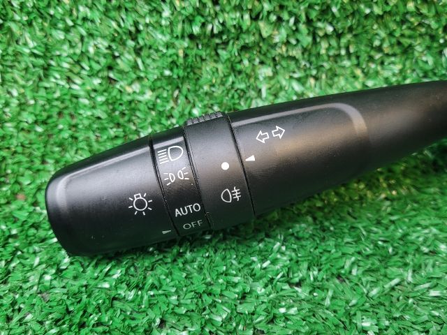 bontott SUZUKI SX4 S-Cross Bal Kormánykapcsoló Irányjelző