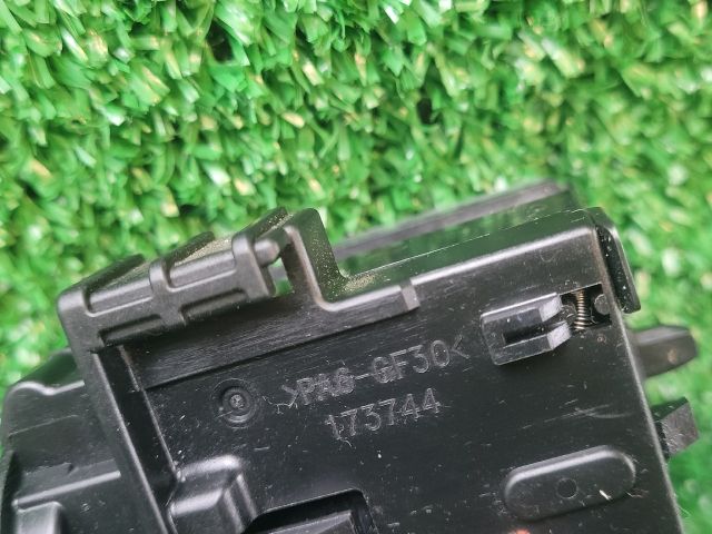 bontott SUZUKI SX4 S-Cross Bal Kormánykapcsoló Irányjelző