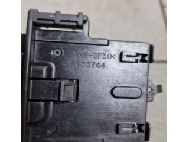 bontott SUZUKI SX4 S-Cross Bal Kormánykapcsoló Irányjelző