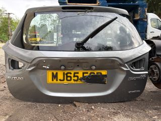 bontott SUZUKI SX4 S-Cross Csomagtérajtó (Részeivel)