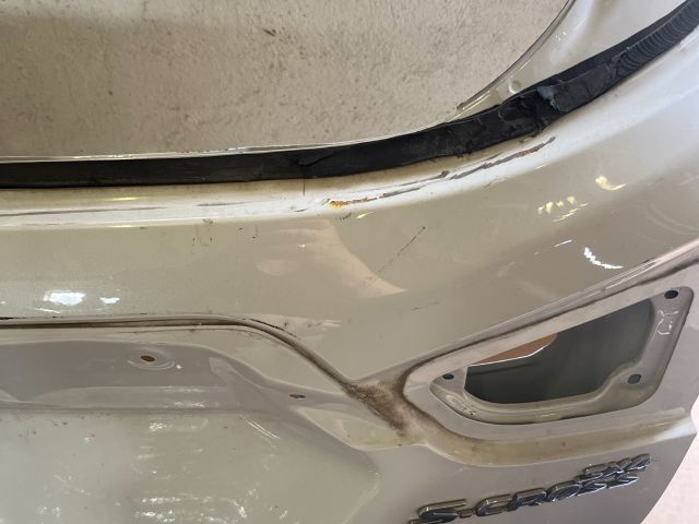 bontott SUZUKI SX4 S-Cross Csomagtérajtó (Üres lemez)