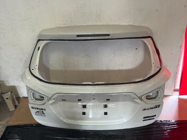 bontott SUZUKI SX4 S-Cross Csomagtérajtó (Üres lemez)