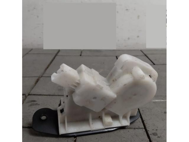 bontott SUZUKI SX4 S-Cross Csomagtérajtó Zárszerkezet