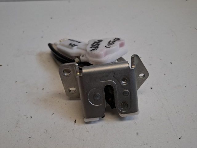 bontott SUZUKI SX4 S-Cross Csomagtérajtó Zárszerkezet