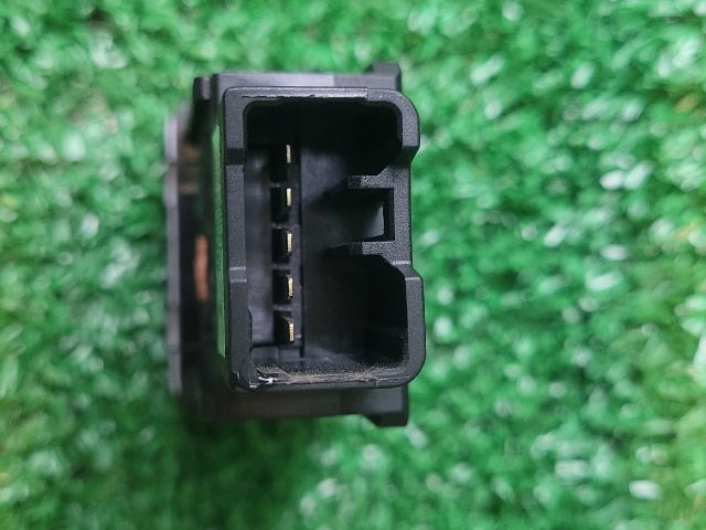 bontott SUZUKI SX4 S-Cross Első Ködfényszóró Kapcsoló