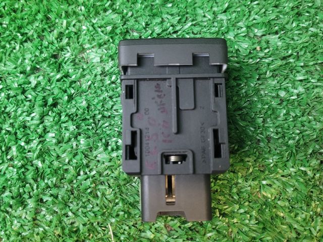 bontott SUZUKI SX4 S-Cross Első Ködfényszóró Kapcsoló