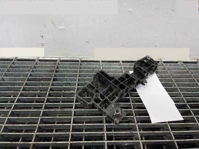 bontott SUZUKI SX4 S-Cross Első Lökhárító Tartó Felső