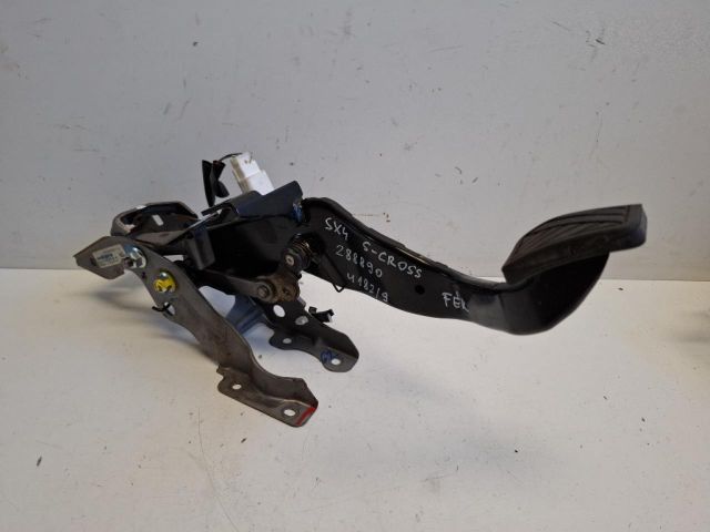 bontott SUZUKI SX4 S-Cross Fékpedál