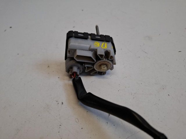 bontott SUZUKI SX4 S-Cross Fényszórómagasság Állító Motor Bal