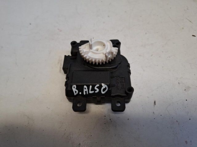 bontott SUZUKI SX4 S-Cross Fűtés Állító Motor