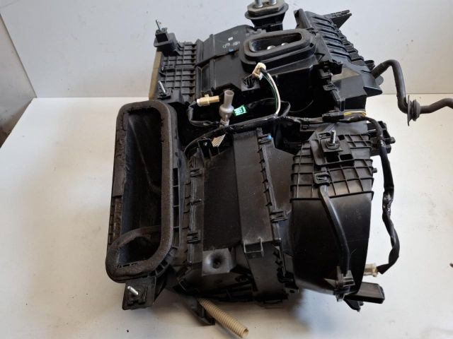 bontott SUZUKI SX4 S-Cross Fűtés Box