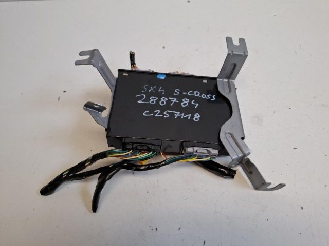 bontott SUZUKI SX4 S-Cross Fűtéskapcsoló