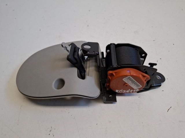 bontott SUZUKI SX4 S-Cross Hátsó középső Biztonsági Öv