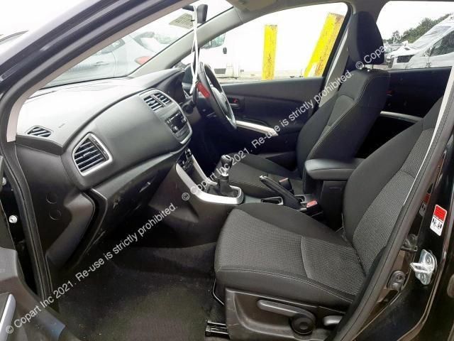 bontott SUZUKI SX4 S-Cross Hátsó Szárny Légterelő