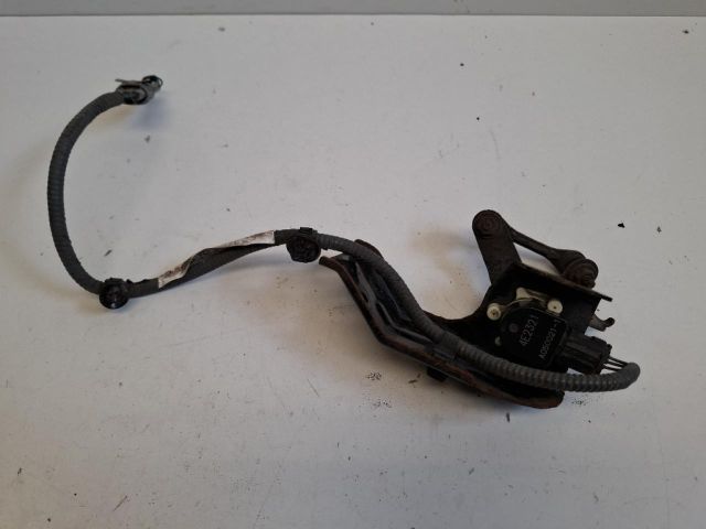 bontott SUZUKI SX4 S-Cross Hátsó Xenon Szintszabályzó Jeladó