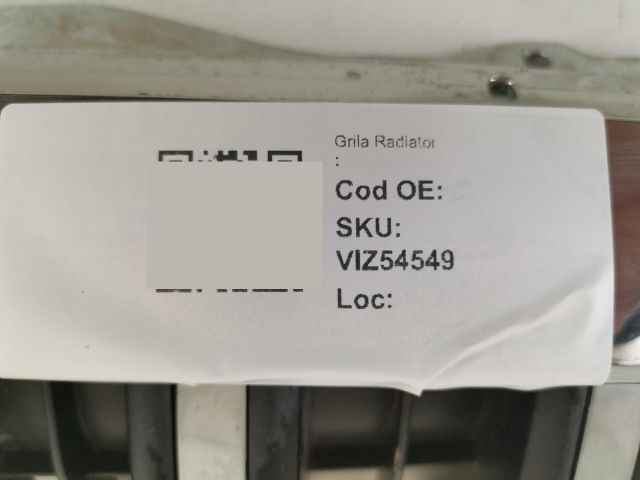 bontott SUZUKI SX4 S-Cross Hűtőrács