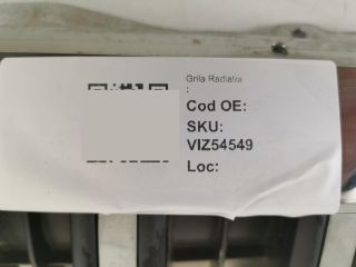 bontott SUZUKI SX4 S-Cross Hűtőrács