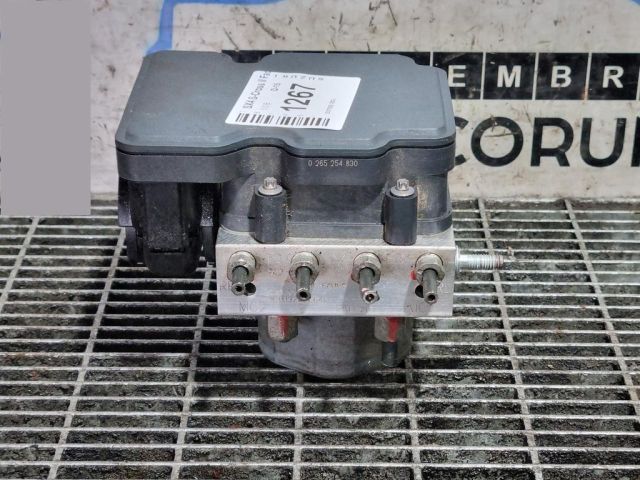 bontott SUZUKI SX4 S-Cross II ABS Kocka