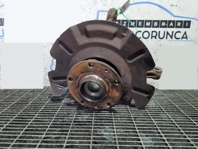 bontott SUZUKI SX4 S-Cross II Jobb első Csonkállvány