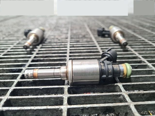 bontott SUZUKI SX4 S-Cross II Porlasztó (1 db)