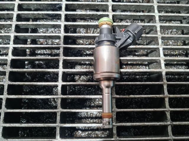 bontott SUZUKI SX4 S-Cross II Porlasztó (1 db)