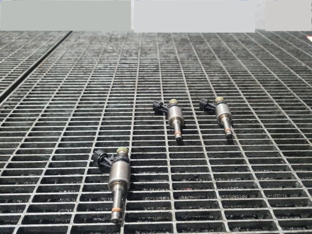 bontott SUZUKI SX4 S-Cross II Porlasztó (1 db)