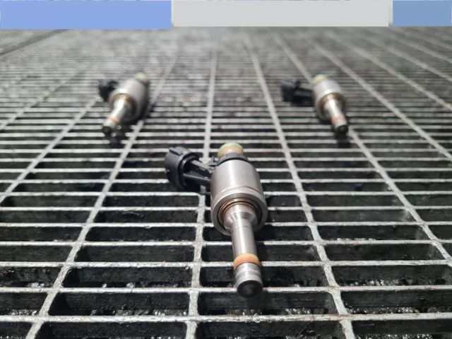 bontott SUZUKI SX4 S-Cross II Porlasztó (1 db)