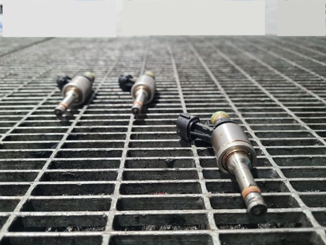 bontott SUZUKI SX4 S-Cross II Porlasztó (1 db)