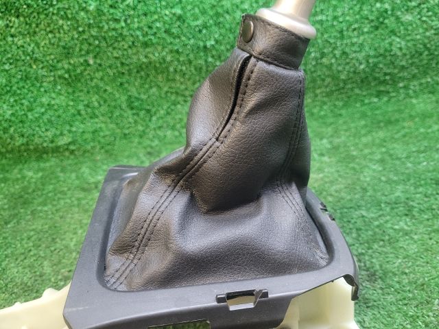 bontott SUZUKI SX4 S-Cross II Váltó Kulissza