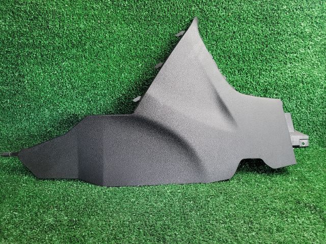 bontott SUZUKI SX4 S-Cross II Bal Alsó Műszerfal Burkolat