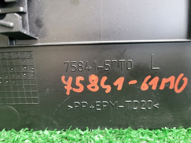 bontott SUZUKI SX4 S-Cross II Bal Alsó Műszerfal Burkolat