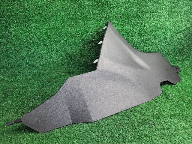 bontott SUZUKI SX4 S-Cross II Bal Alsó Műszerfal Burkolat