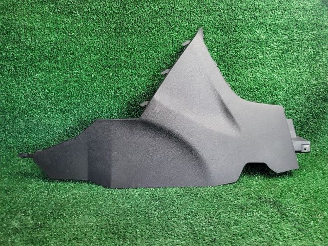 bontott SUZUKI SX4 S-Cross II Bal Alsó Műszerfal Burkolat