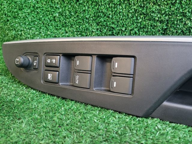 bontott SUZUKI SX4 S-Cross II Bal első Ablakemelő Kapcsoló