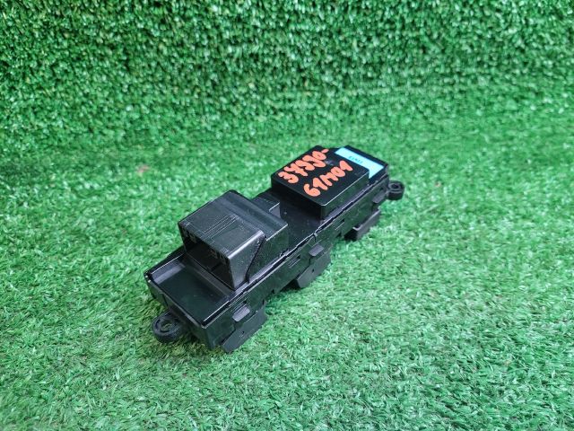 bontott SUZUKI SX4 S-Cross II Bal első Ablakemelő Kapcsoló