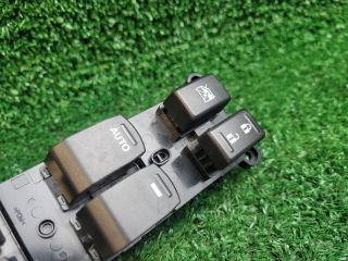 bontott SUZUKI SX4 S-Cross II Bal első Ablakemelő Kapcsoló