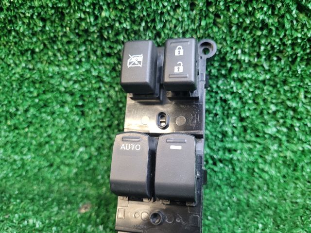 bontott SUZUKI SX4 S-Cross II Bal első Ablakemelő Kapcsoló